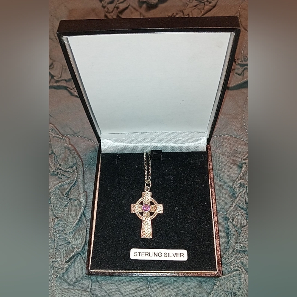 Bradford exchange necklace